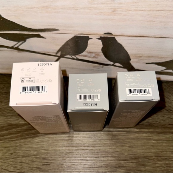 NEW RHODE 3 Piece Skincare Bundle with Travel Pouch - Picture 5 of 10